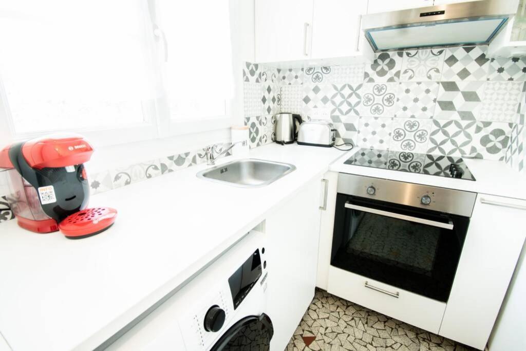 Ideal Acces Aux Portes De Paris Кашан Екстериор снимка